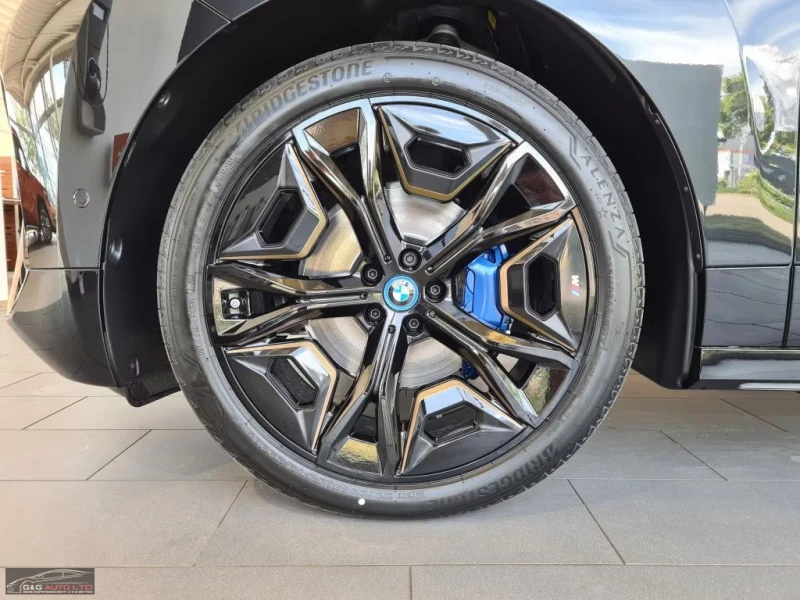 BMW iX xDRIVE50/523HP/SPORT/PANO/HUD/ACC/B&W/LASER/985f, снимка 6 - Автомобили и джипове - 52738352