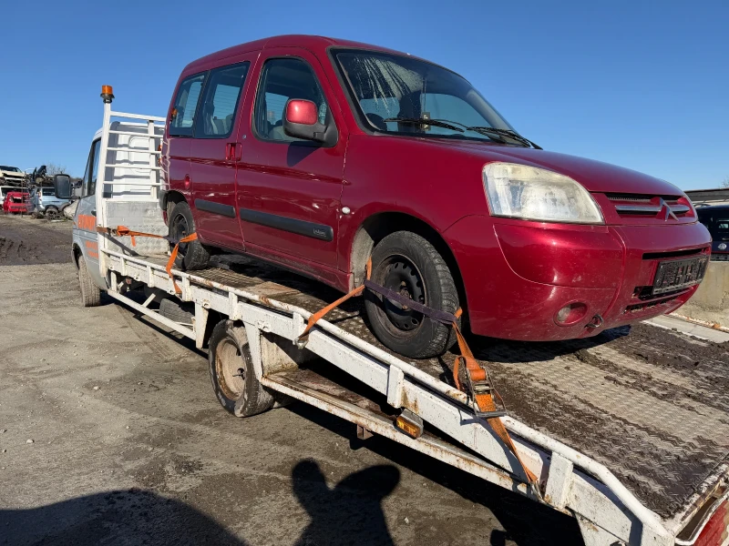 Citroen Berlingo 1.4, снимка 3 - Автомобили и джипове - 53534252