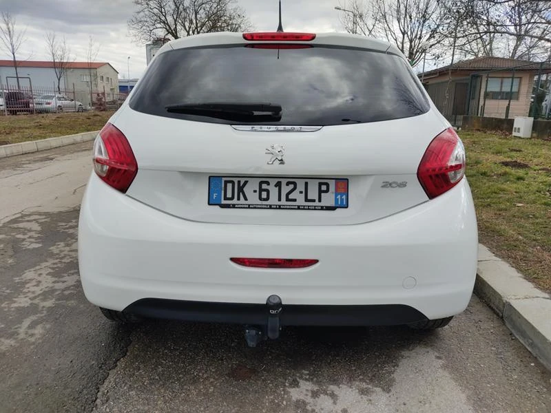 Peugeot 208 1.6 E-HDi/ EURO 5B/92k.c. - изображение 7