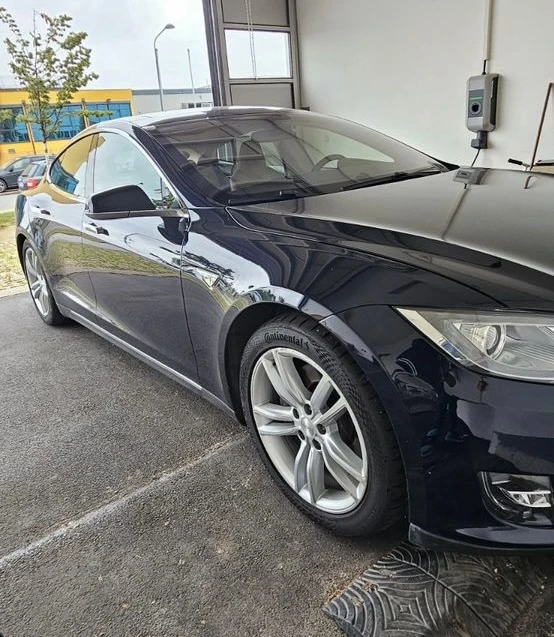 Tesla Model S, снимка 1 - Автомобили и джипове - 47438326