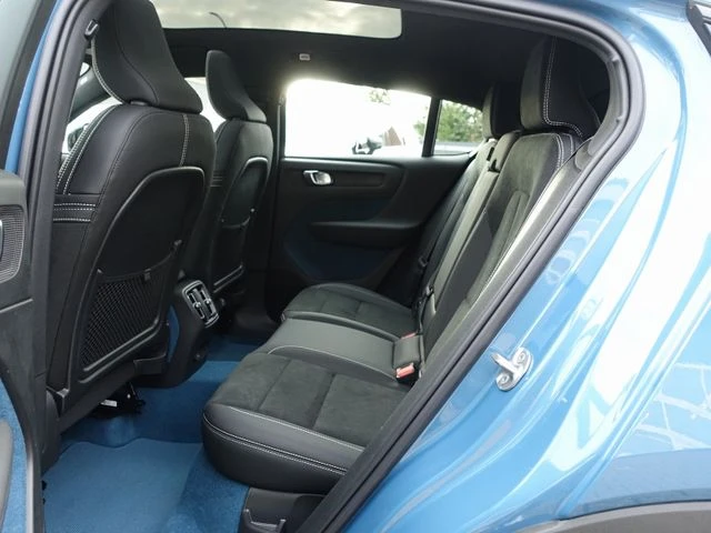 Volvo C40 AWD Recharge Twin Motor Plus, снимка 13 - Автомобили и джипове - 53097629