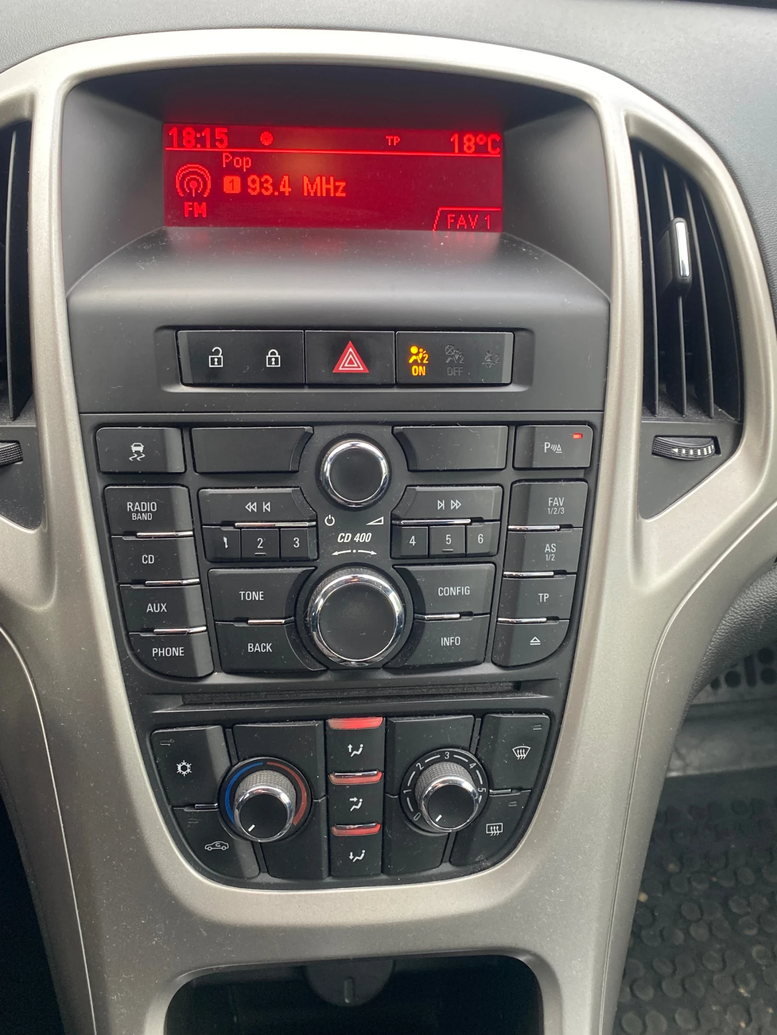 Opel Astra 1.7CDTI-110k.s.-Обслужен-6скорости - изображение 9