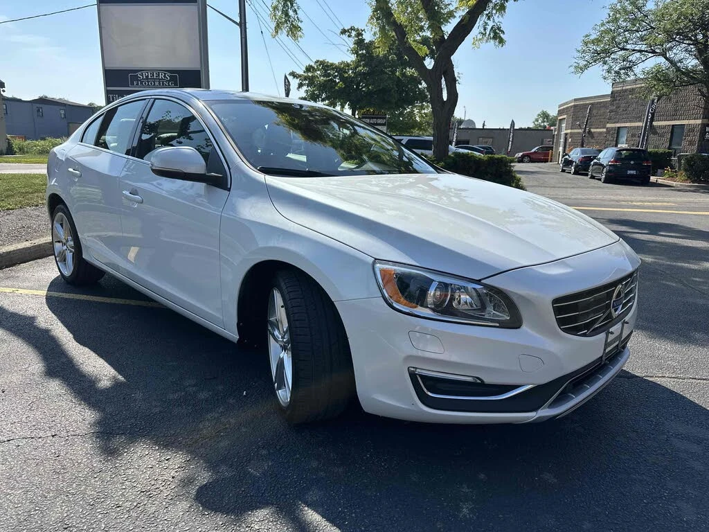 Volvo S60 T5 Premier* HeadUp* АвтоКредит* (ЦЕНА ДО БГ) - изображение 3
