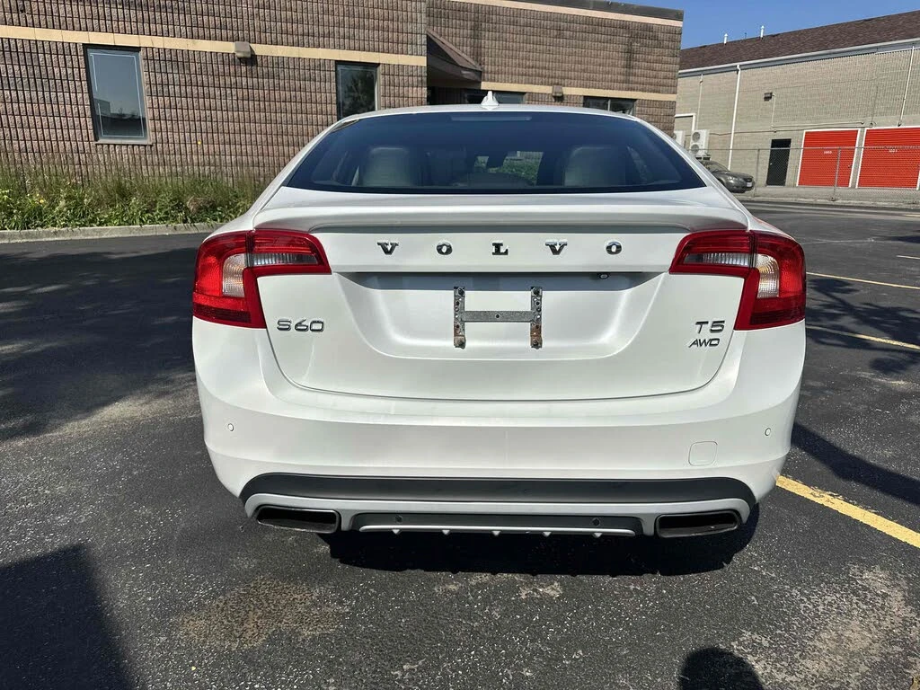 Volvo S60 T5 Premier* HeadUp* АвтоКредит* (ЦЕНА ДО БГ) - изображение 4