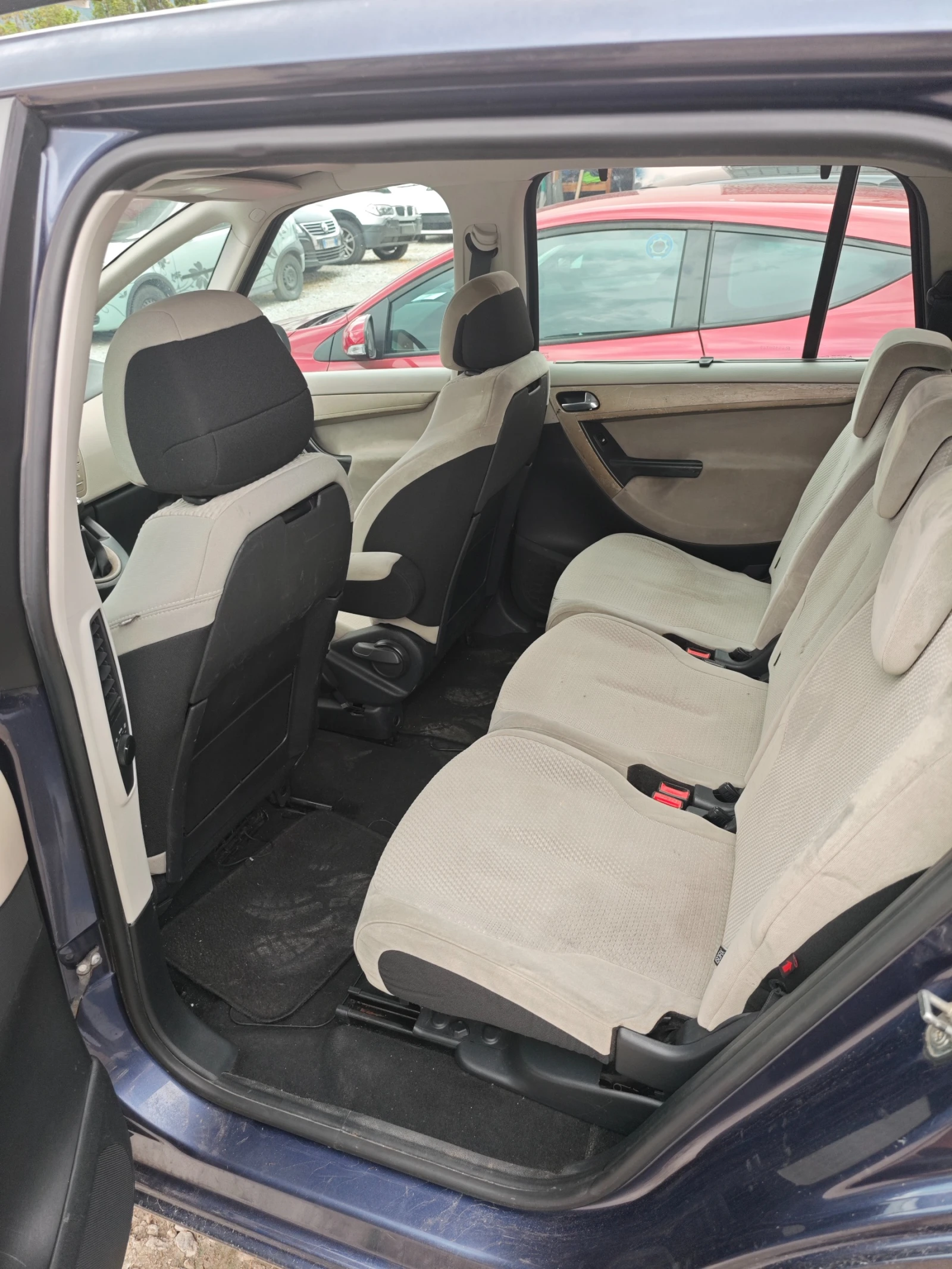 Citroen C4 Picasso 1.6HDI 7 МЕСТEН - изображение 6