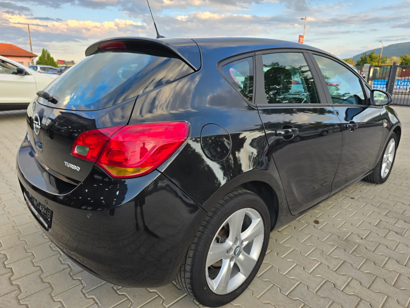 Opel Astra 1.4 Бензин-Газ, 140к.с., 2012г. - изображение 3