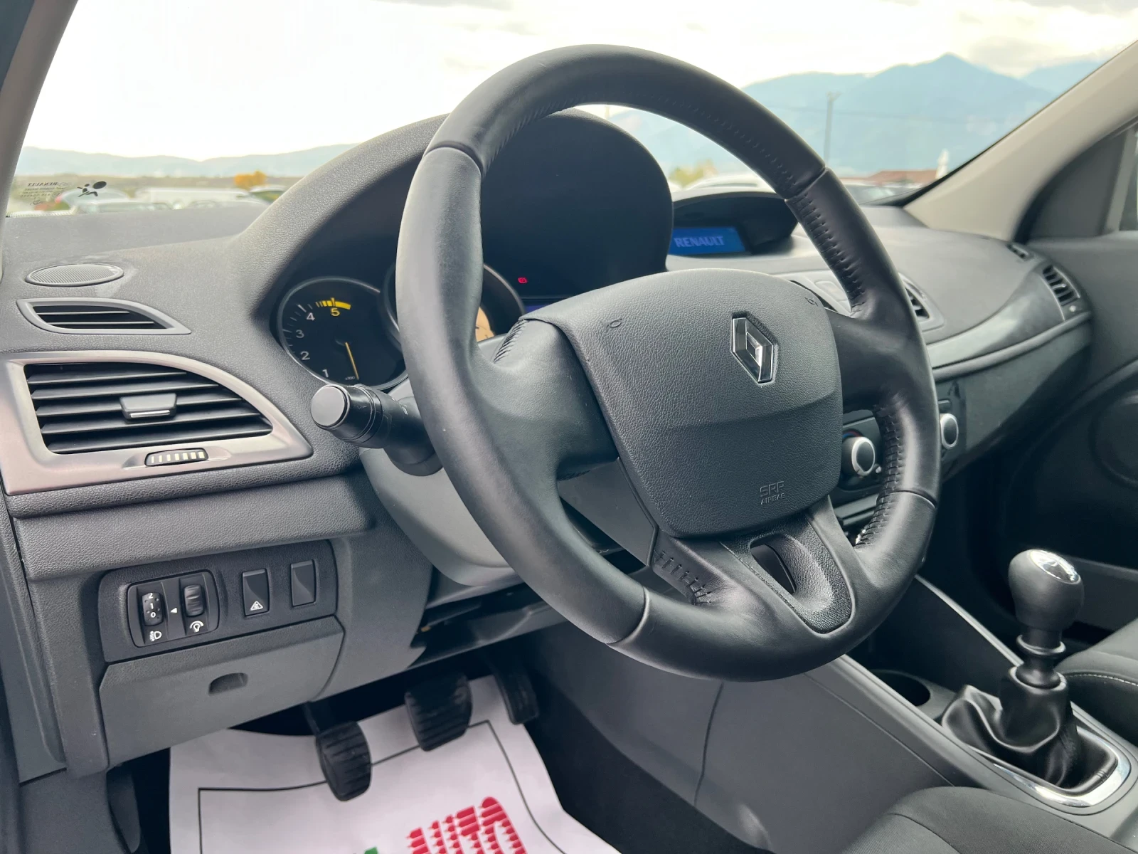 Renault Megane 1.5 DCI-EURO 5B - изображение 8