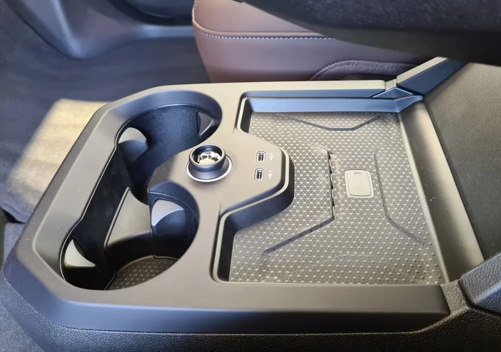 BMW iX xDRIVE50/523HP/SPORT/PANO/HUD/ACC/B&W/LASER/985f | Mobile.bg � ����������� 11