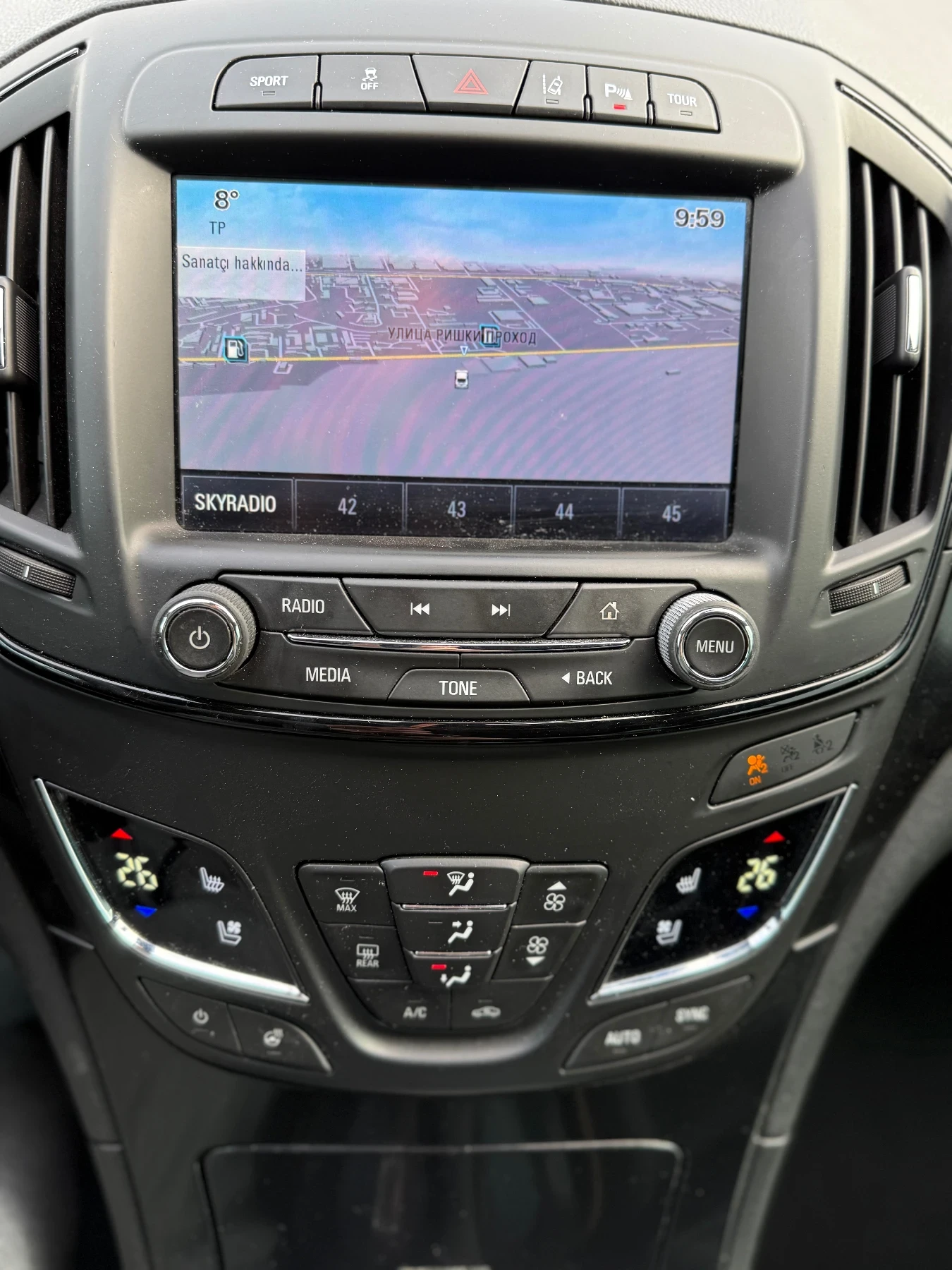 Opel Insignia 2.0 195 biTurbo - изображение 10