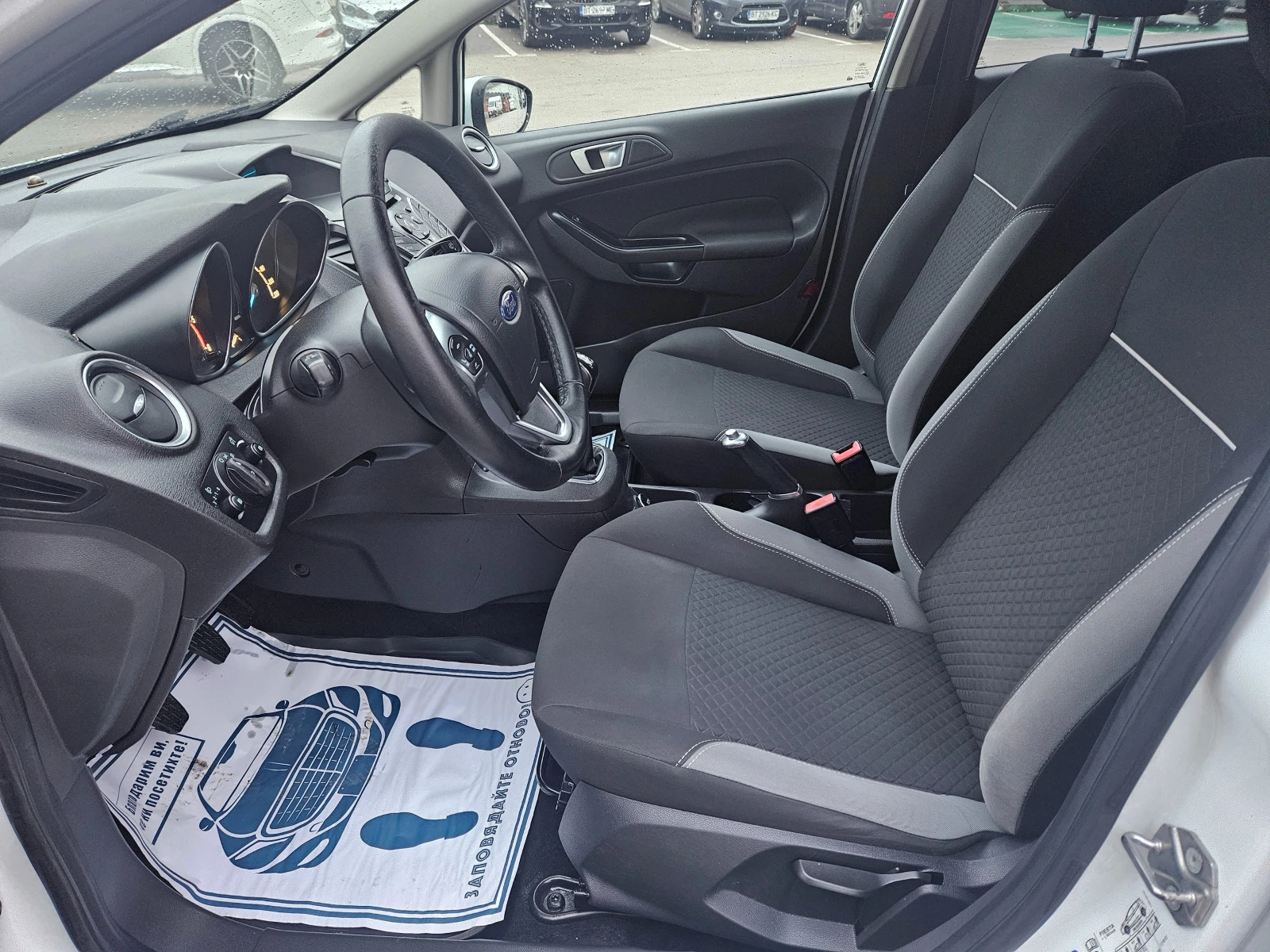 Ford Fiesta 1.5ПЕРФЕКТЕН  - изображение 10