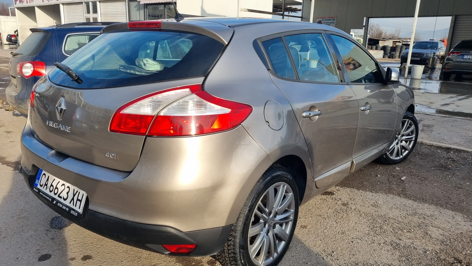 Renault Megane фейст-лифт - изображение 6