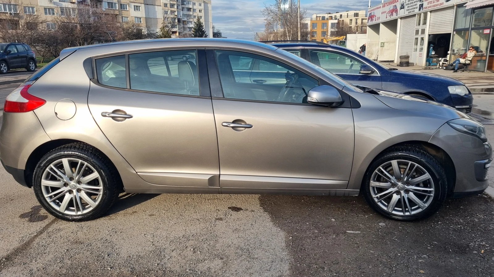 Renault Megane фейст-лифт - изображение 10