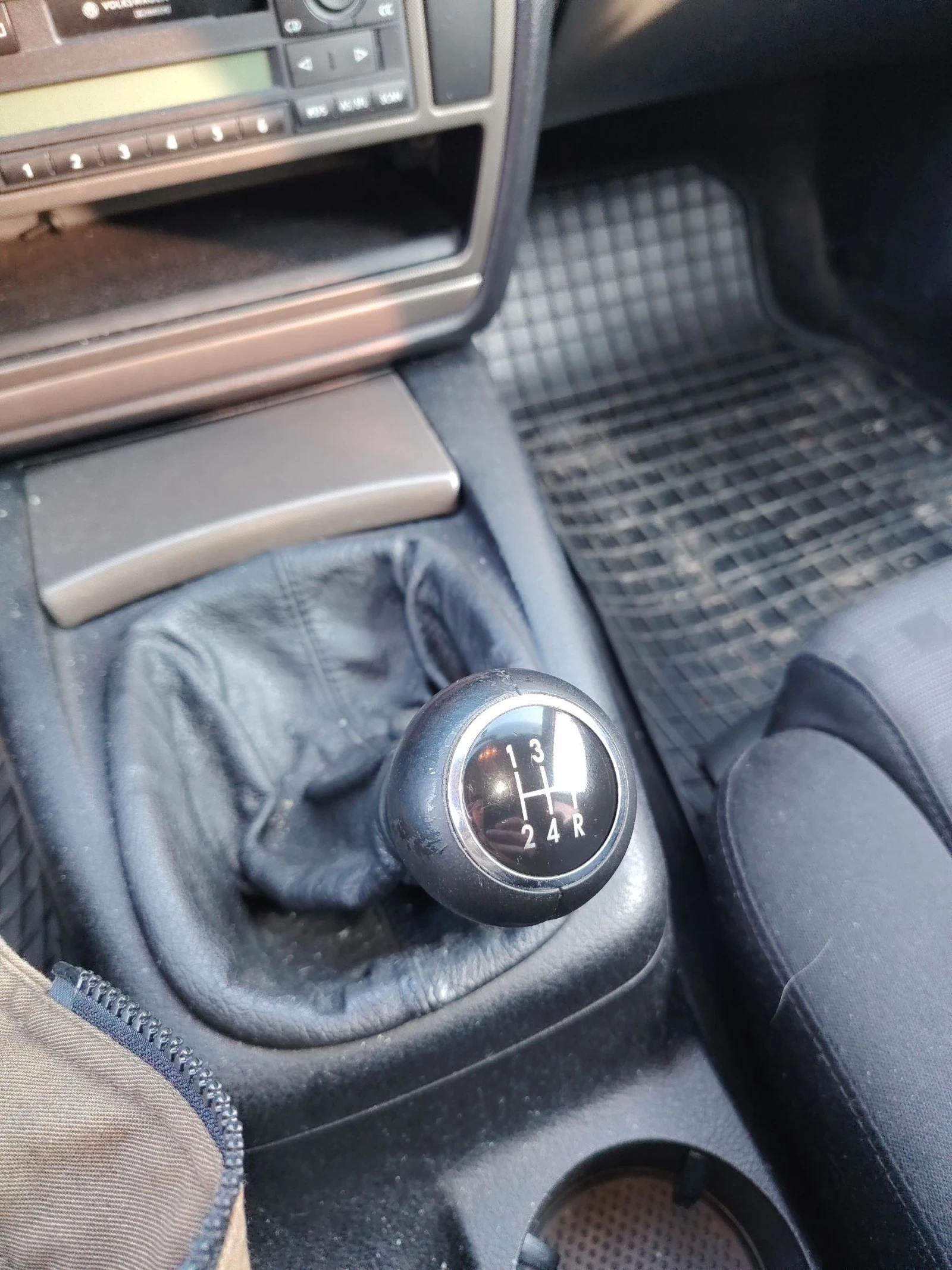 VW Passat 1.8 150pk.c турбо, снимка 2 - Автомобили и джипове - 53731104