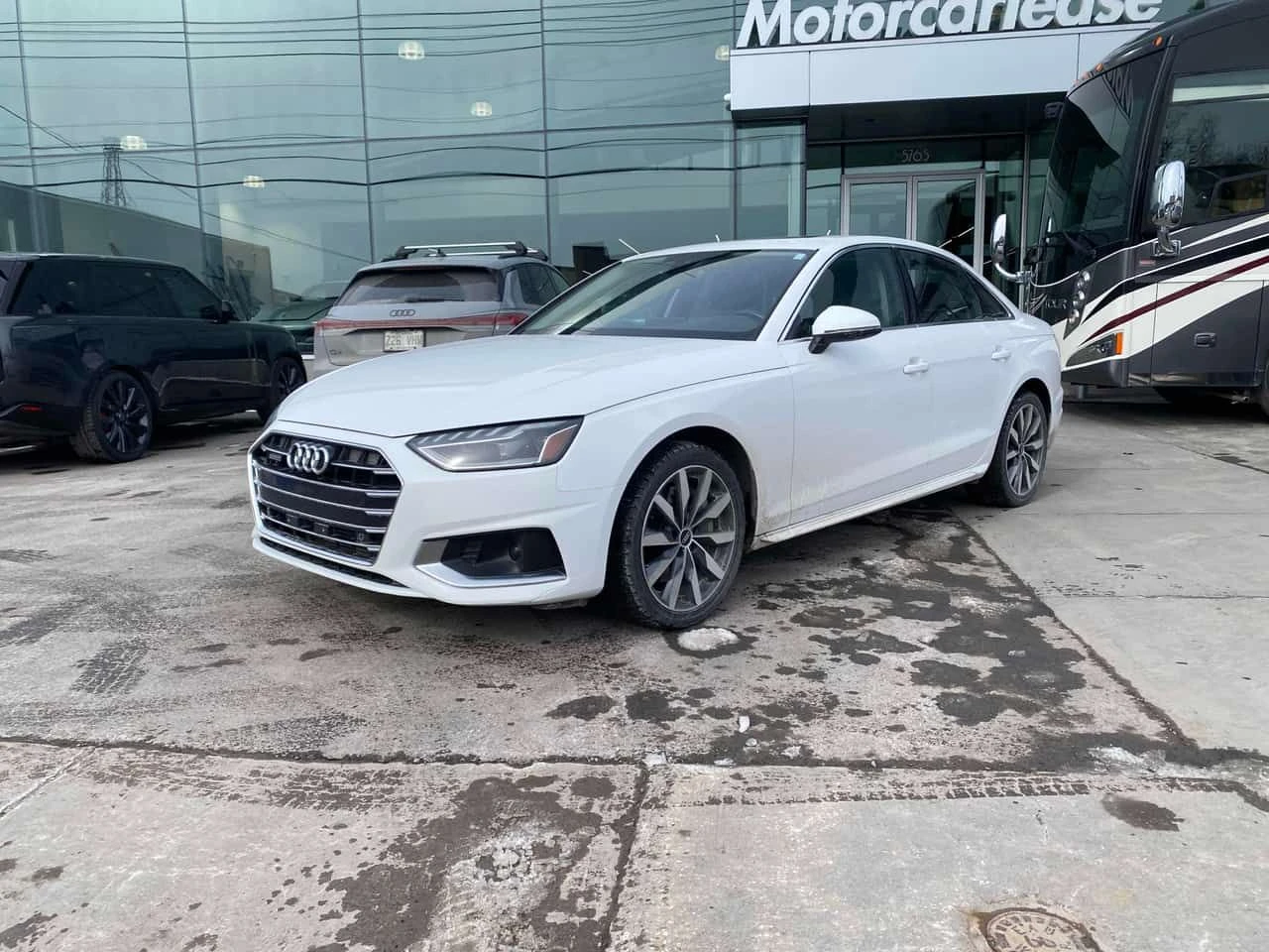 Audi A4 Komfort/CARFAX/KEYLESS/ПОДГРЕВИ