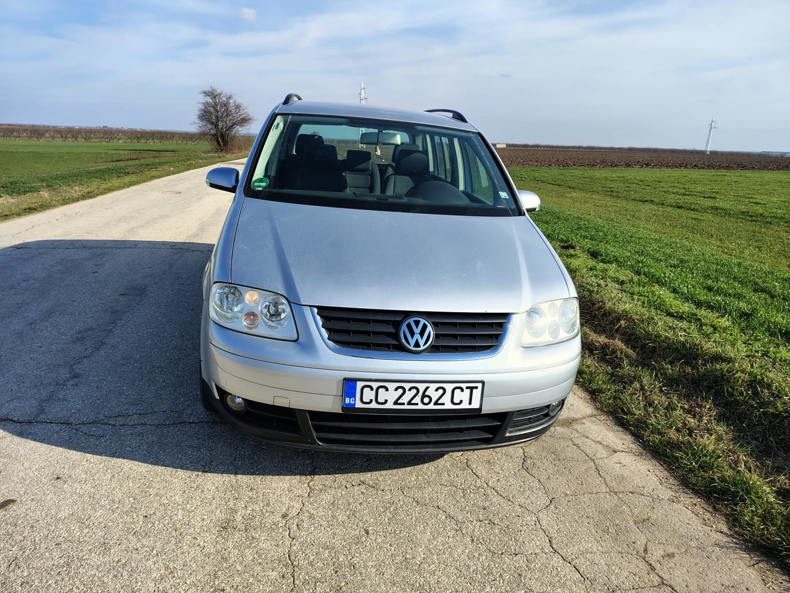 VW Touran 1.9TDI 105 ks, снимка 6 - Автомобили и джипове - 53838308