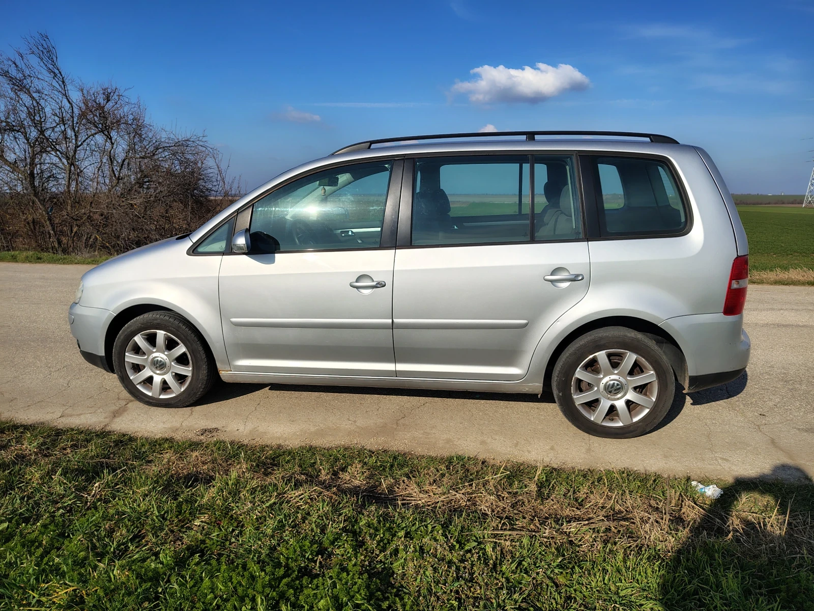 VW Touran 1.9TDI 105 ks, снимка 5 - Автомобили и джипове - 53838308