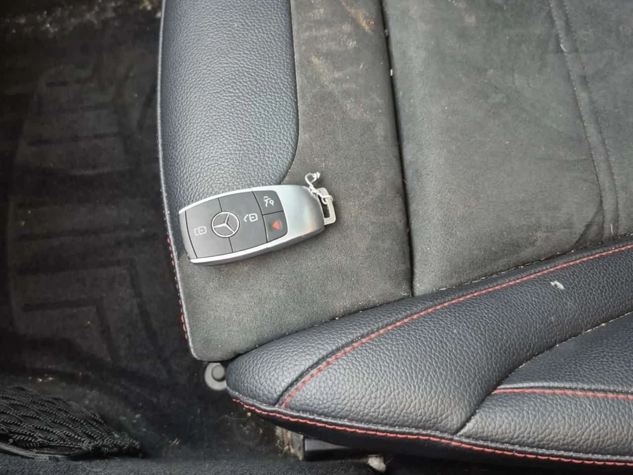 Mercedes-Benz C 43 AMG * Дигитално табло * Burmester * 360 Камери * , снимка 8 - Автомобили и джипове - 53910546