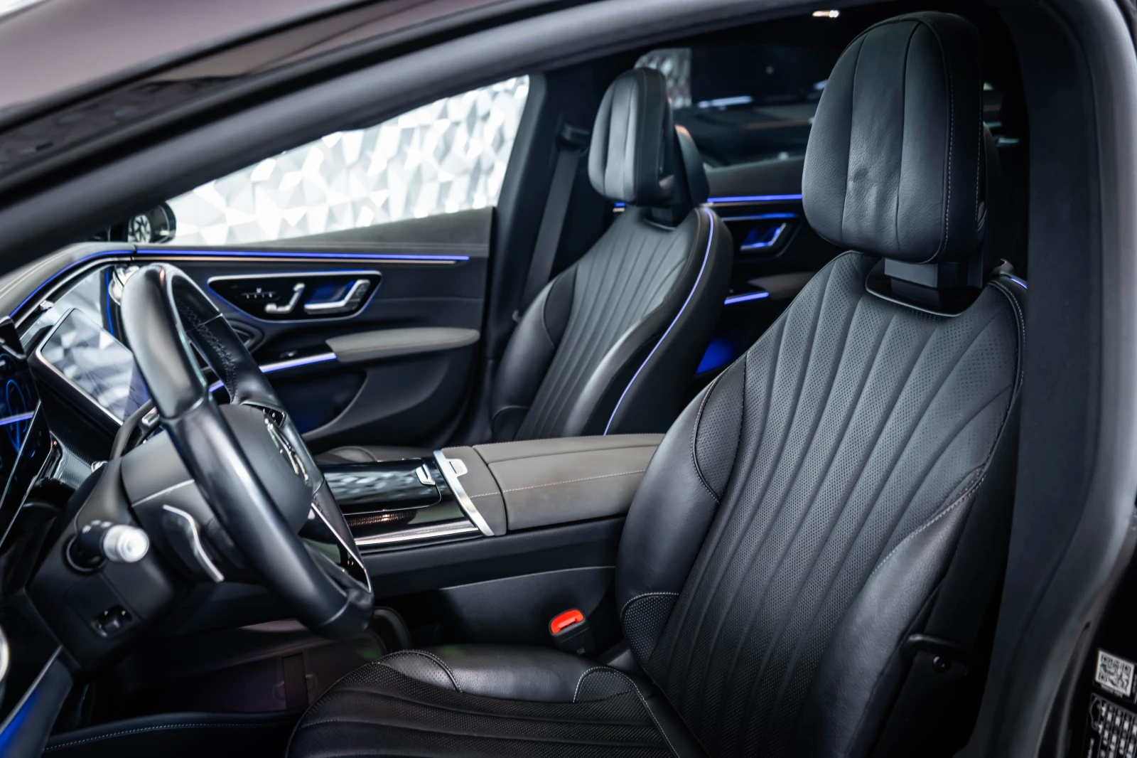 Mercedes-Benz EQS 450+ Night* ElectricArt* Distronic* Pano, снимка 12 - Автомобили и джипове - 53975990