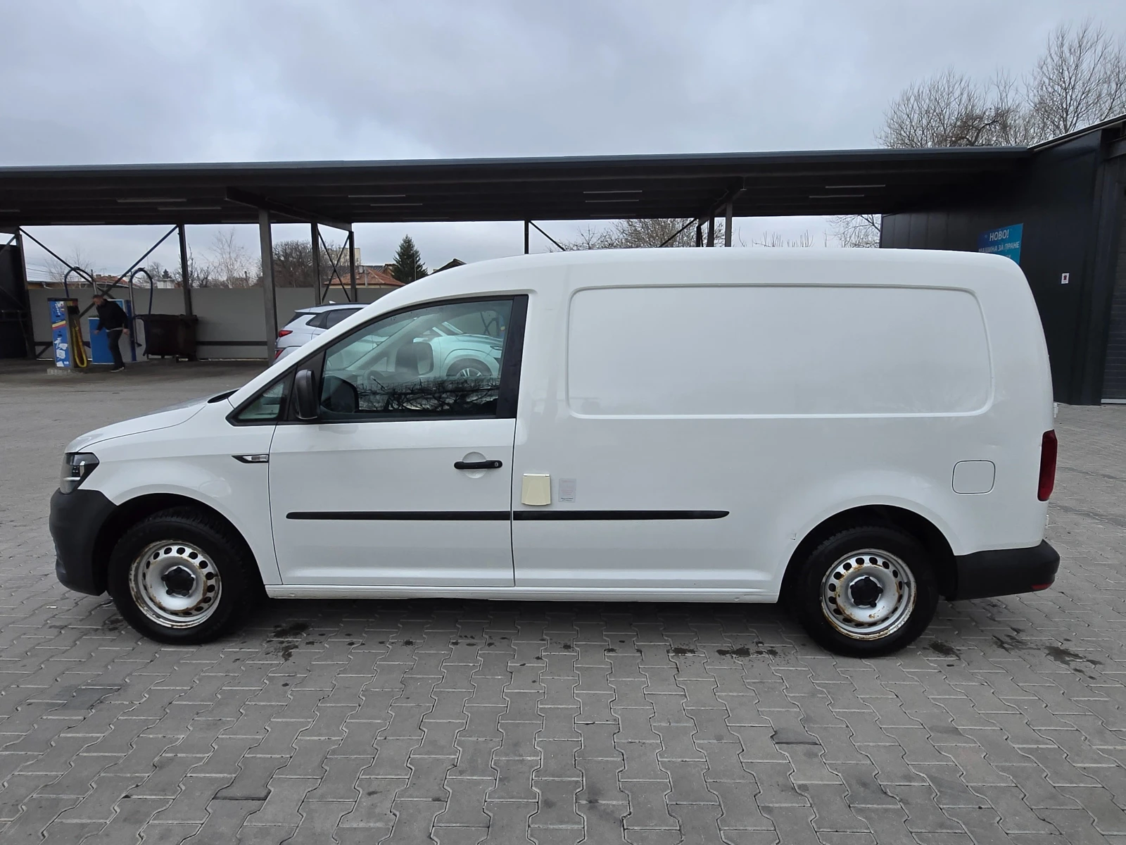 VW Caddy 2.0 TDI Maxi Хладилен Нави Клима Парктроник, снимка 2 - Автомобили и джипове - 54163214