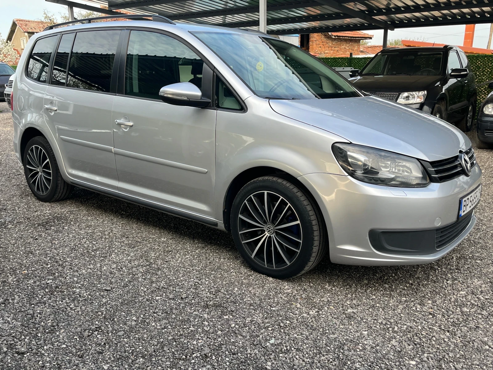 VW Touran 2.0 TDI DSG 6 степенна , снимка 3 - Автомобили и джипове - 54207552