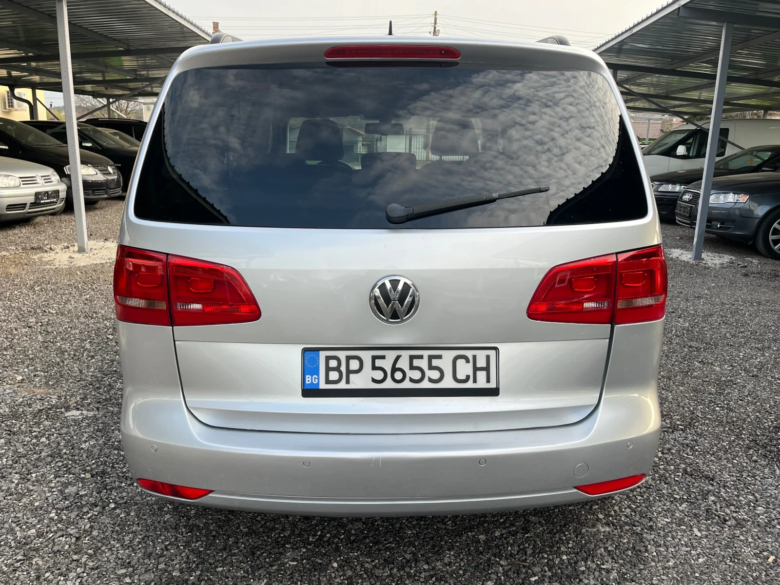 VW Touran 2.0 TDI DSG 6 степенна , снимка 8 - Автомобили и джипове - 54207552
