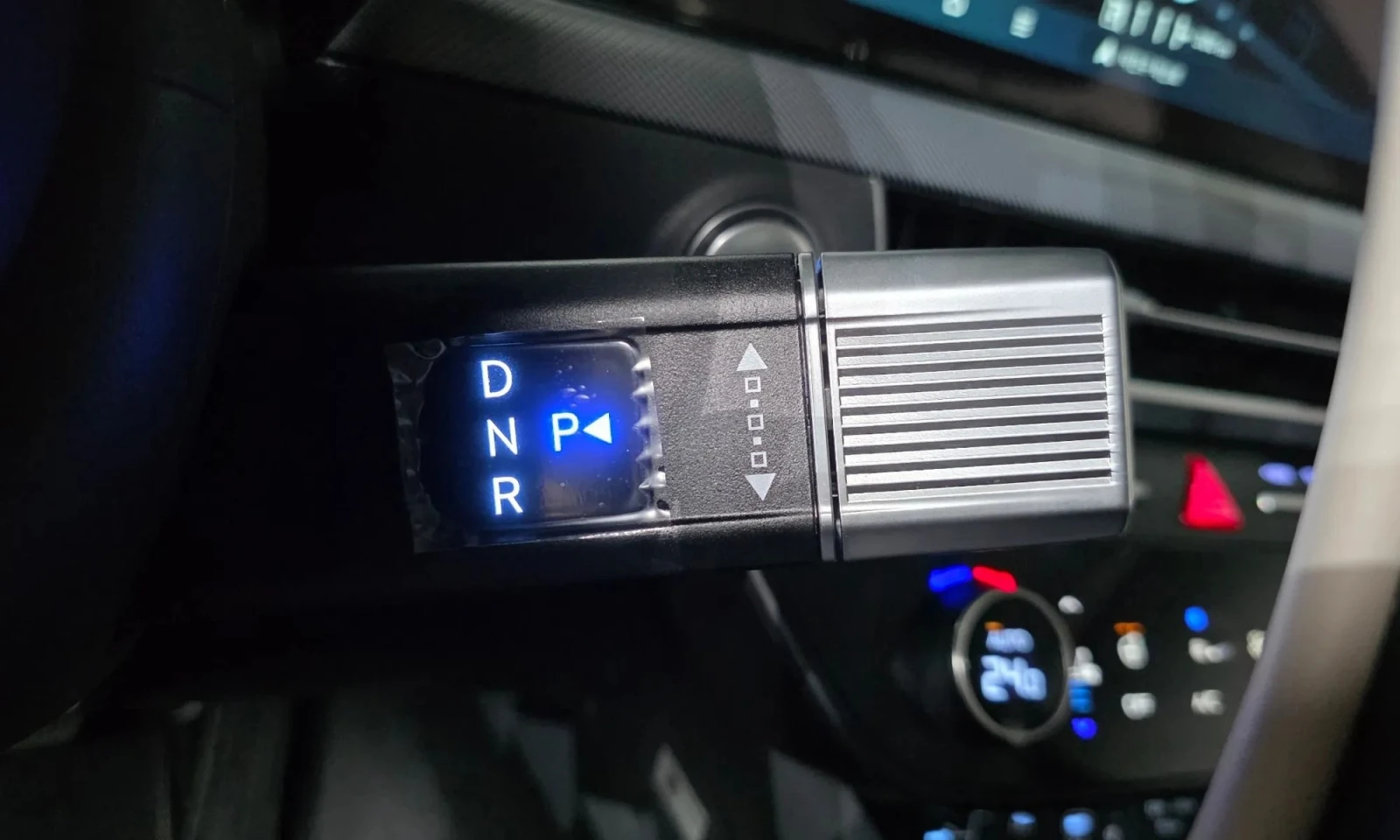 Hyundai Sonata 2.0 Lpg, снимка 8 - Автомобили и джипове - 54409732