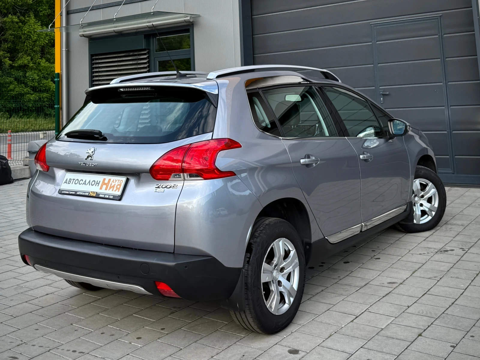 Peugeot 2008 1.6HDI * Allure* Automat* LED* , снимка 6 - Автомобили и джипове - 54623450
