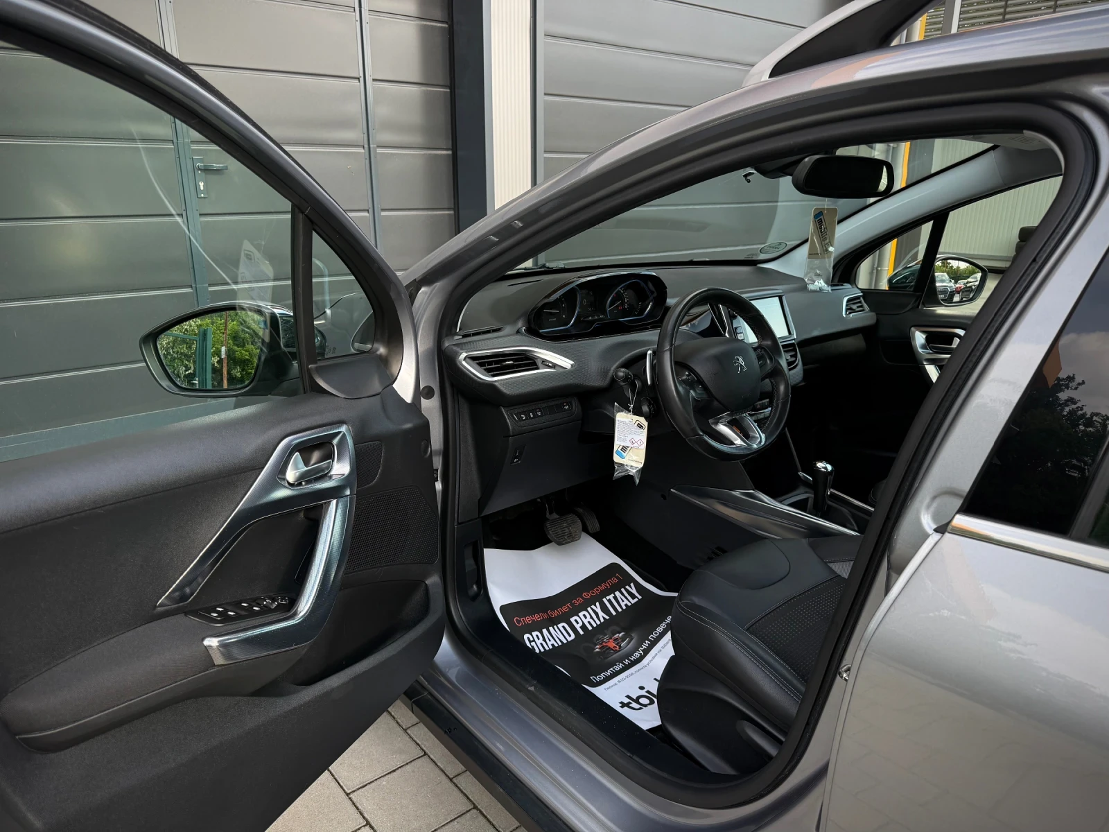 Peugeot 2008 1.6HDI * Allure* Automat* LED* , снимка 7 - Автомобили и джипове - 54623450