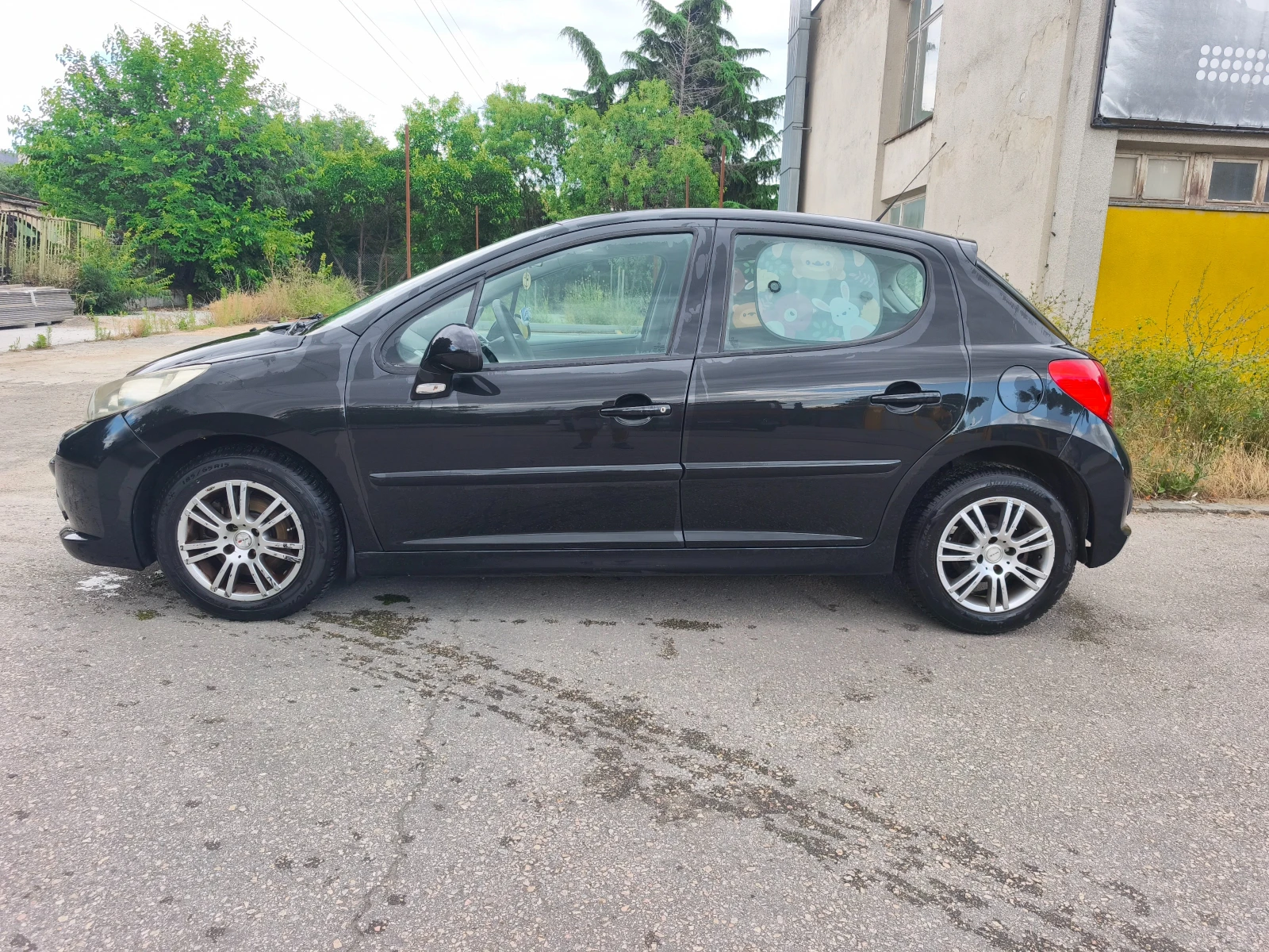 Peugeot 207 1.6 HDI, снимка 2 - Автомобили и джипове - 55435369