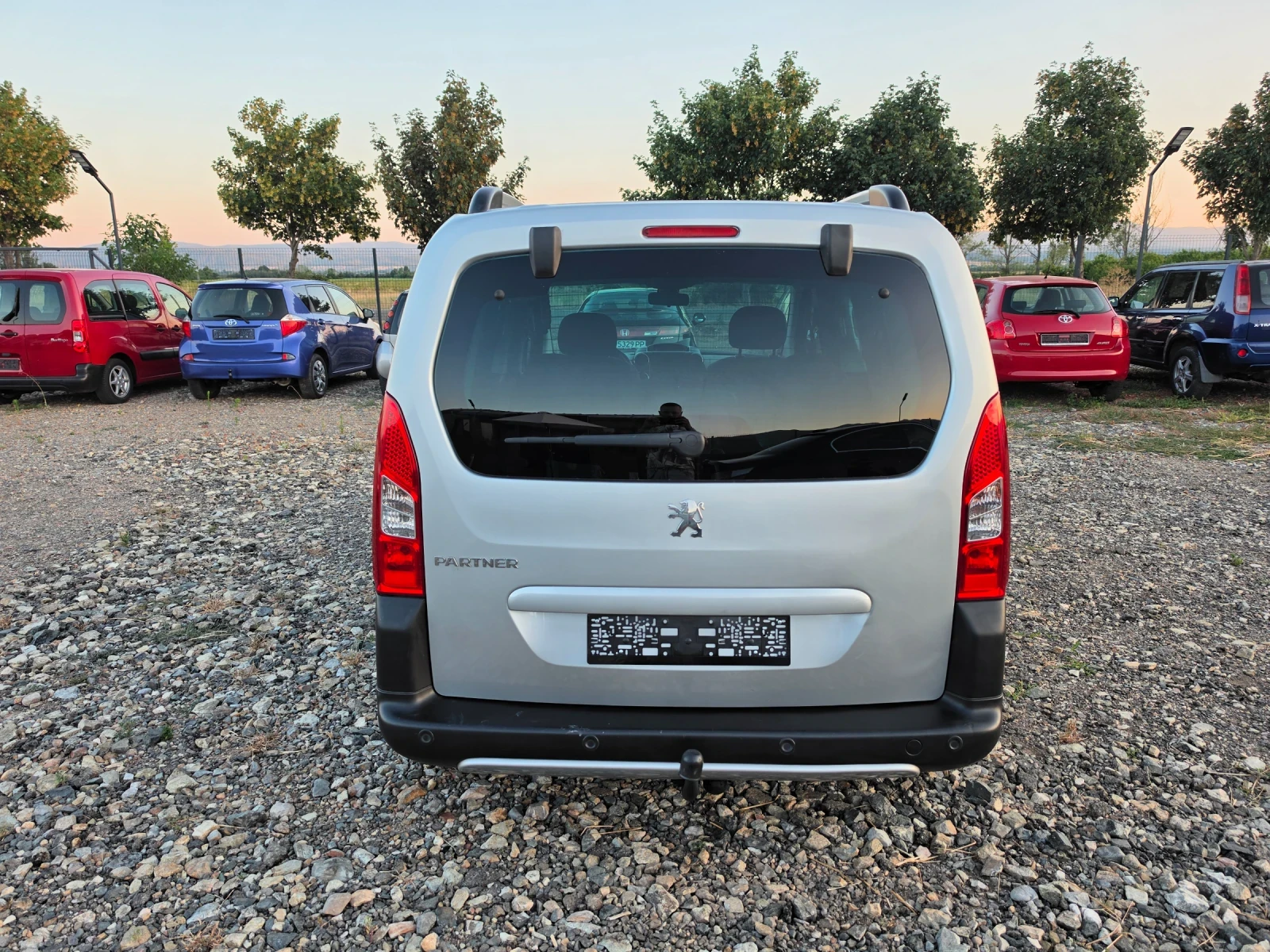 Peugeot Partner 1.6HDI, снимка 5 - Автомобили и джипове - 55480126