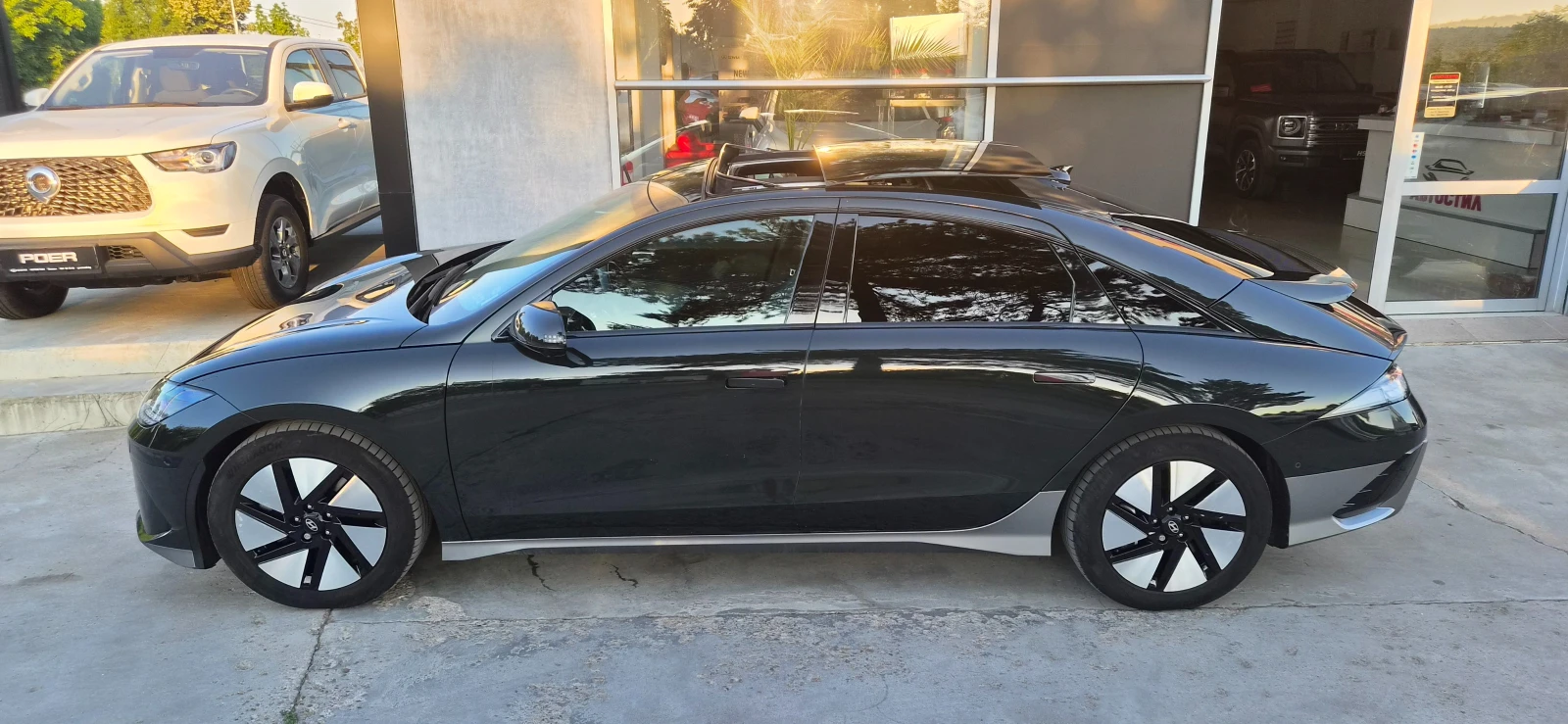 Hyundai Ioniq 6 Long Range 2WD;77.4kWh;Premium;Гаранционен;360  , снимка 7 - Автомобили и джипове - 55496482