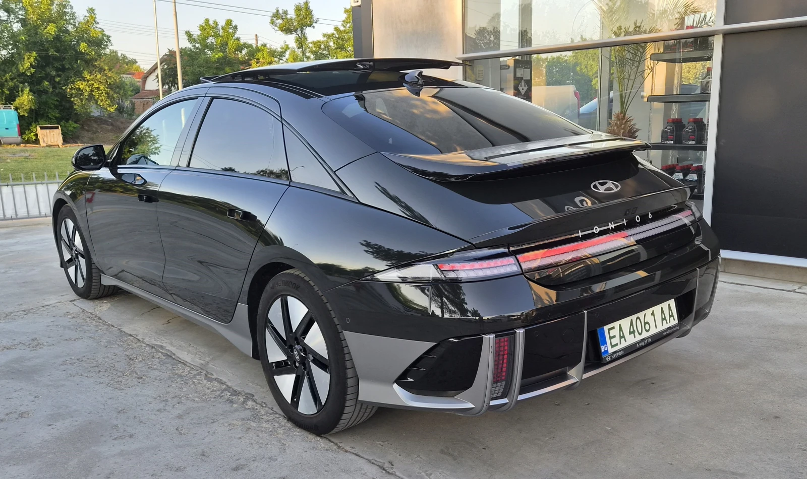 Hyundai Ioniq 6 Long Range 2WD;77.4kWh;Premium;Гаранционен;360  , снимка 6 - Автомобили и джипове - 55496482
