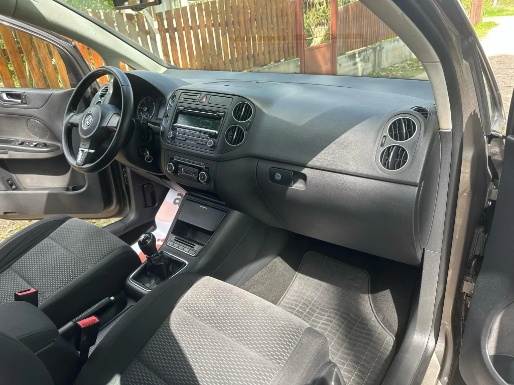 VW Golf Plus 1.6, снимка 6 - Автомобили и джипове - 55981345