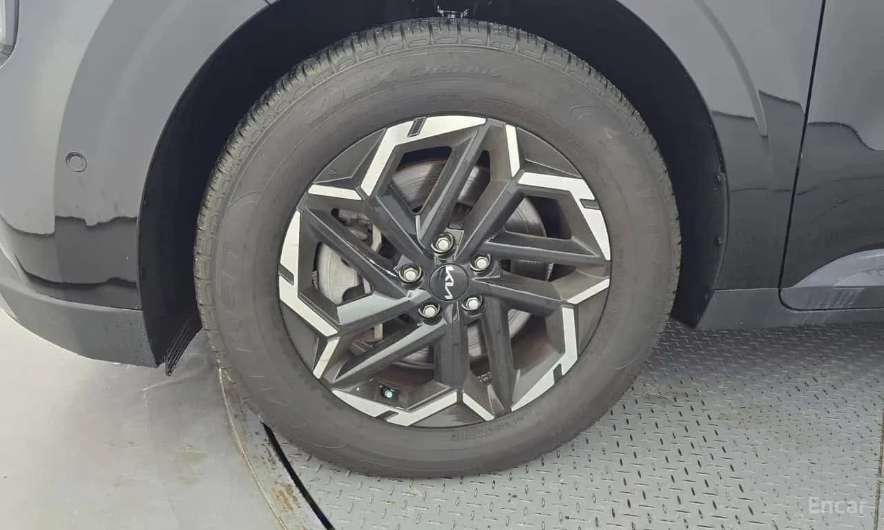 Kia Carnival Diesel 9 Seater Prestige, снимка 5 - Автомобили и джипове - 56300377