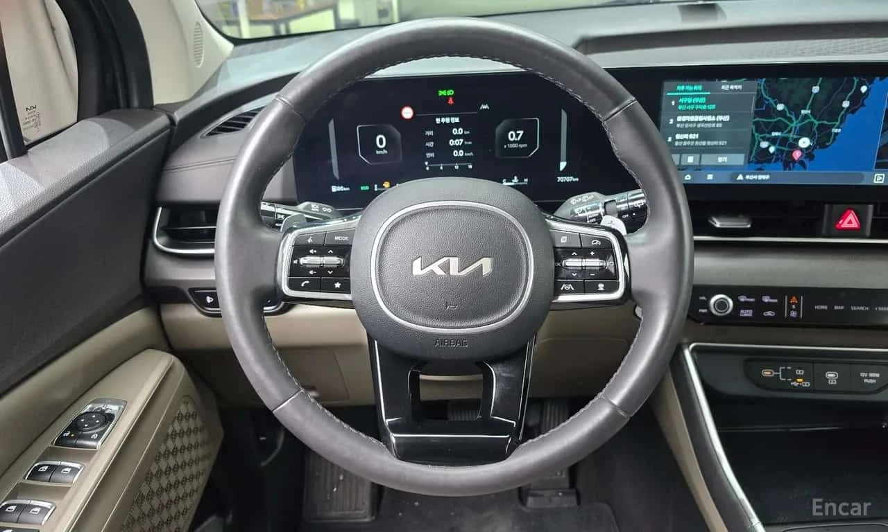 Kia Carnival Diesel 9 Seater Prestige, снимка 14 - Автомобили и джипове - 56300377