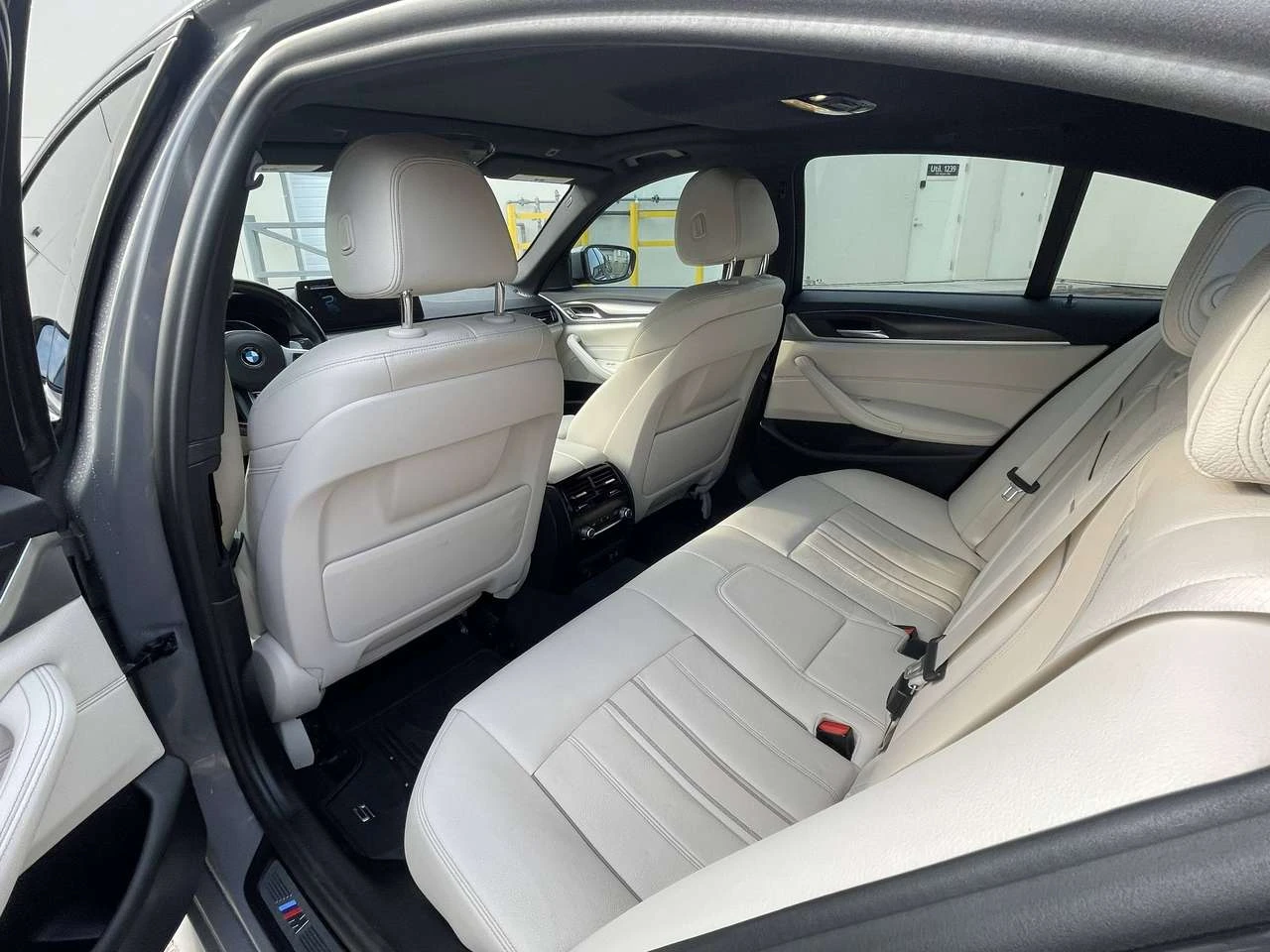 BMW 530E xDrive M Sport (Plug In Hybrid) | Mobile.bg � ����������� 16