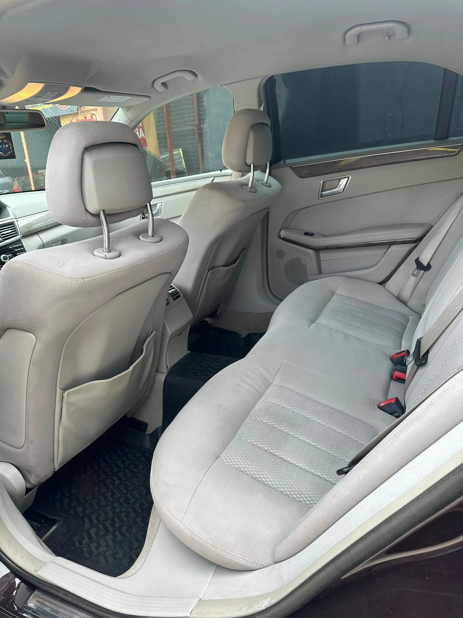 Mercedes-Benz E 250, снимка 9 - Автомобили и джипове - 56554497