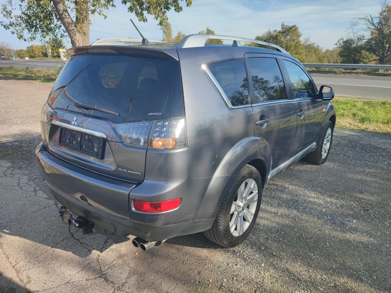 Mitsubishi Outlander 2.2 DID 156K  7 MESTEN KAMERA NAVI 6 SKOROSTI, снимка 6 - Автомобили и джипове - 47542669