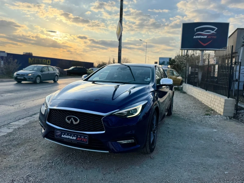 Infiniti Q30 AWD* KEYLESS GO* KAMERA 360* , снимка 1 - Автомобили и джипове - 49583829