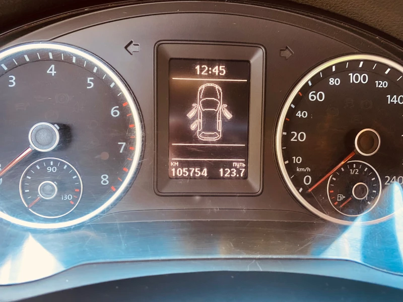 VW Tiguan R-Line, снимка 4 - Автомобили и джипове - 51919076