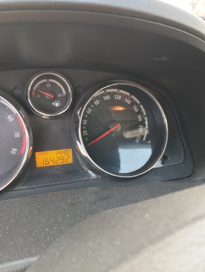 Opel Antara, снимка 8 - Автомобили и джипове - 53384159