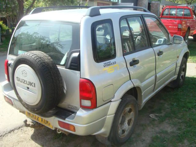 Suzuki Grand vitara 2.0 16V, снимка 2 - Автомобили и джипове - 46834444