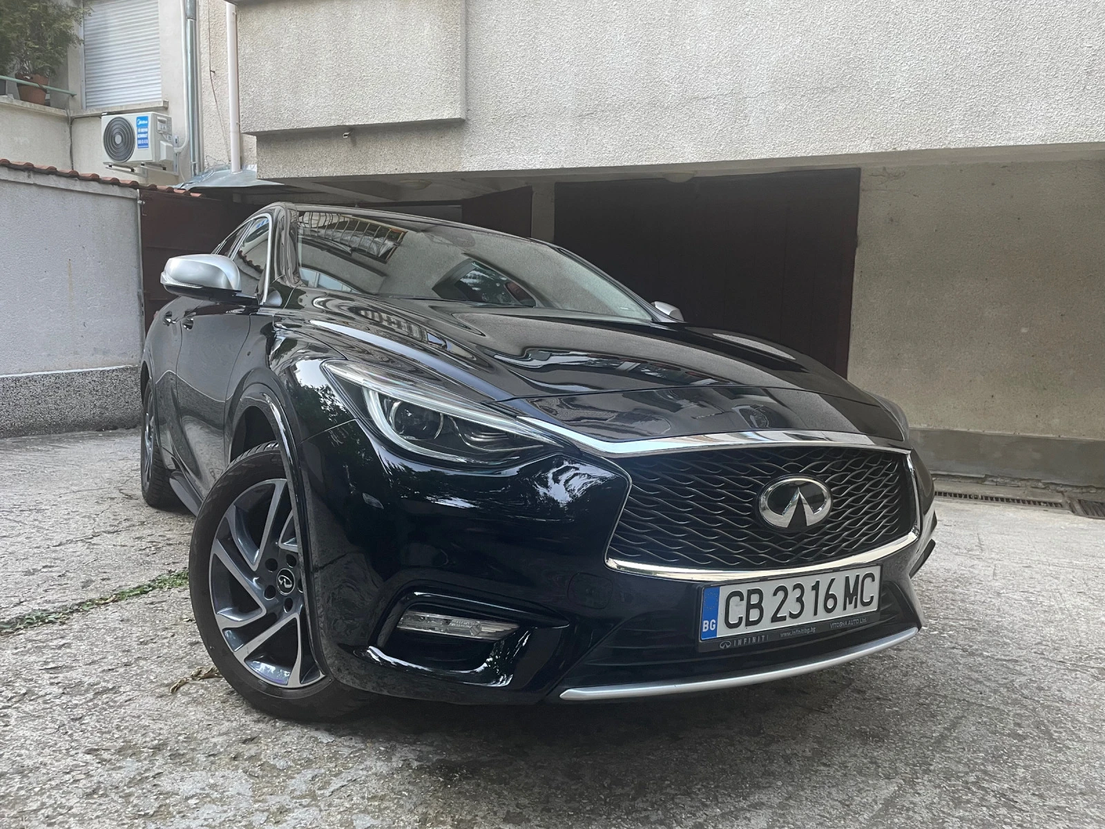 Infiniti Q30, снимка 1