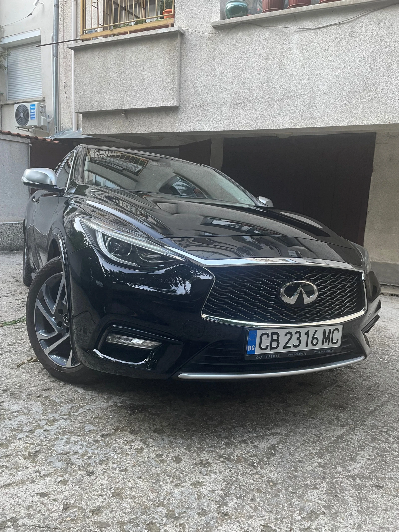 Infiniti Q30  - изображение 2