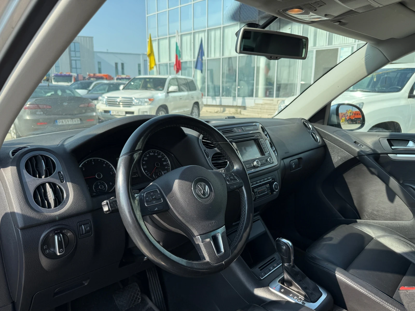 VW Tiguan 2.0TDI* FACE* LED* NAVI* AUTOMATIC* 4motion* ЛИЗИН - изображение 7