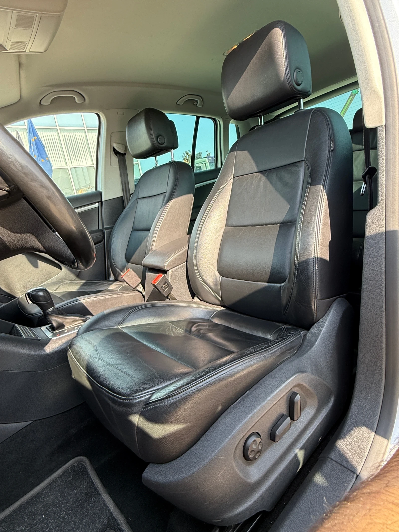 VW Tiguan 2.0TDI* FACE* LED* NAVI* AUTOMATIC* 4motion* ЛИЗИН - изображение 9