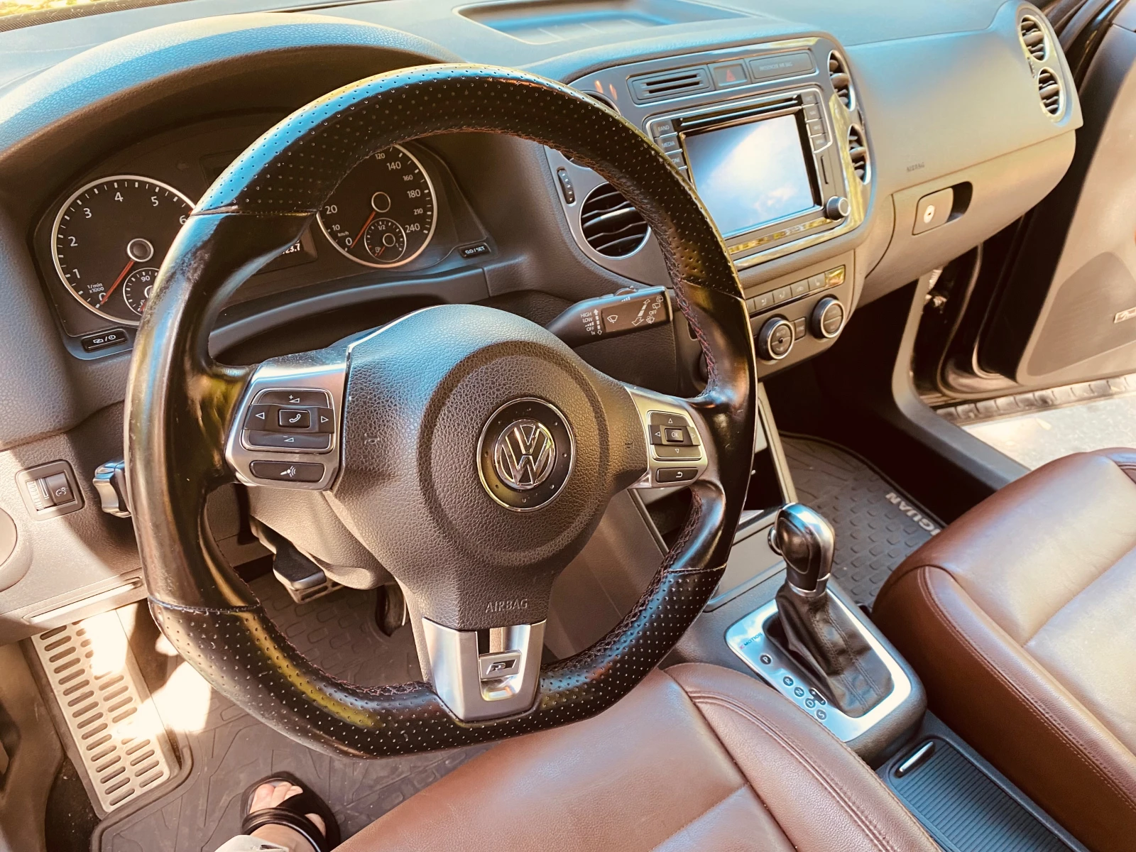 VW Tiguan R-Line - изображение 2