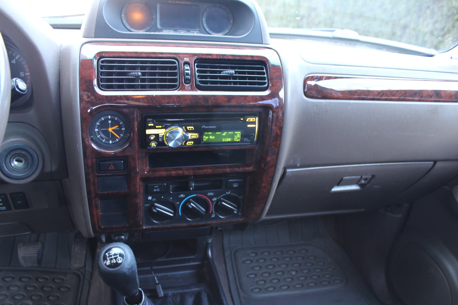 Toyota Land cruiser D4D, снимка 15 - Автомобили и джипове - 53847891