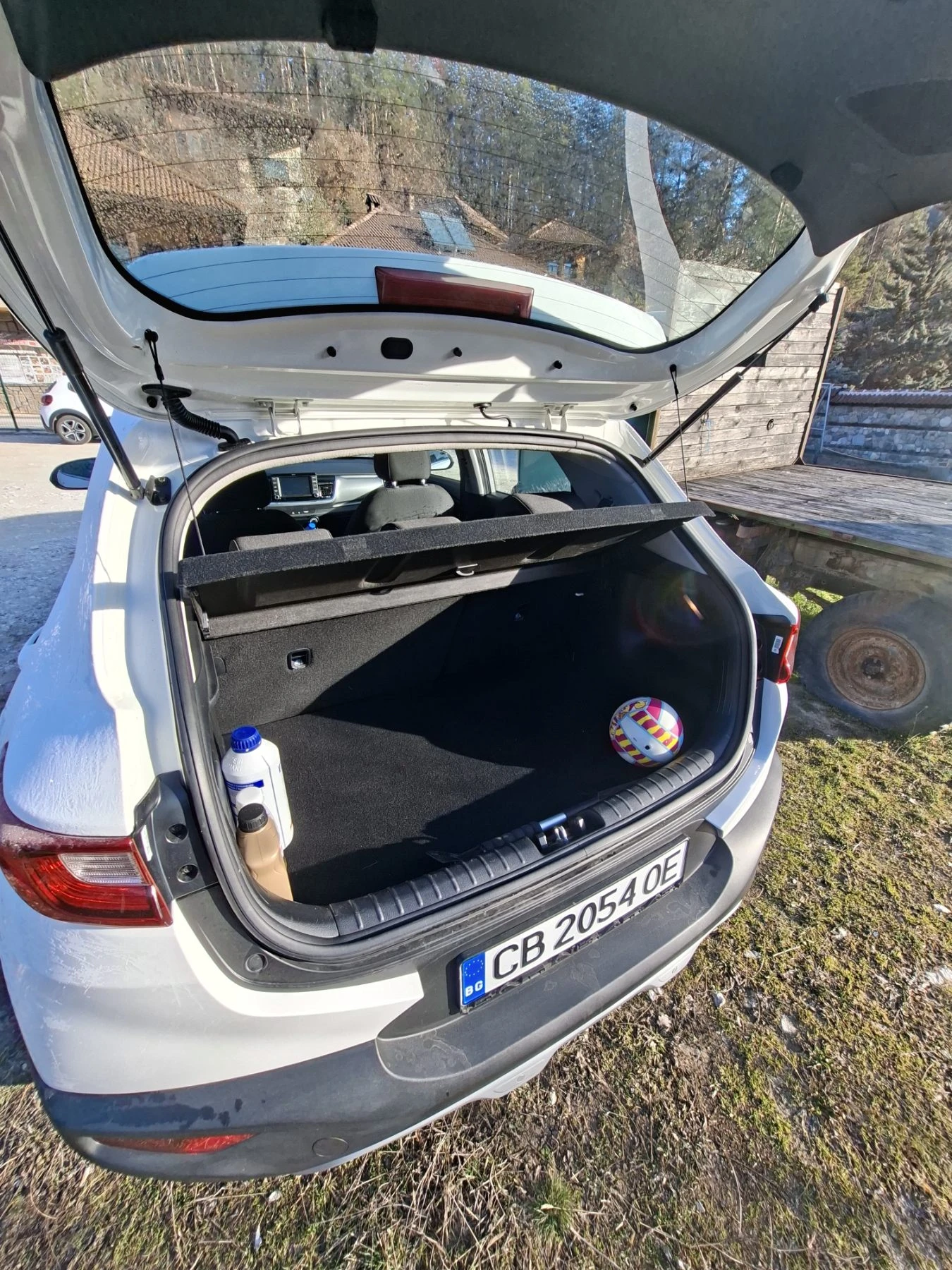 Kia Stonic 1.6 CRDI, снимка 5 - Автомобили и джипове - 53953023