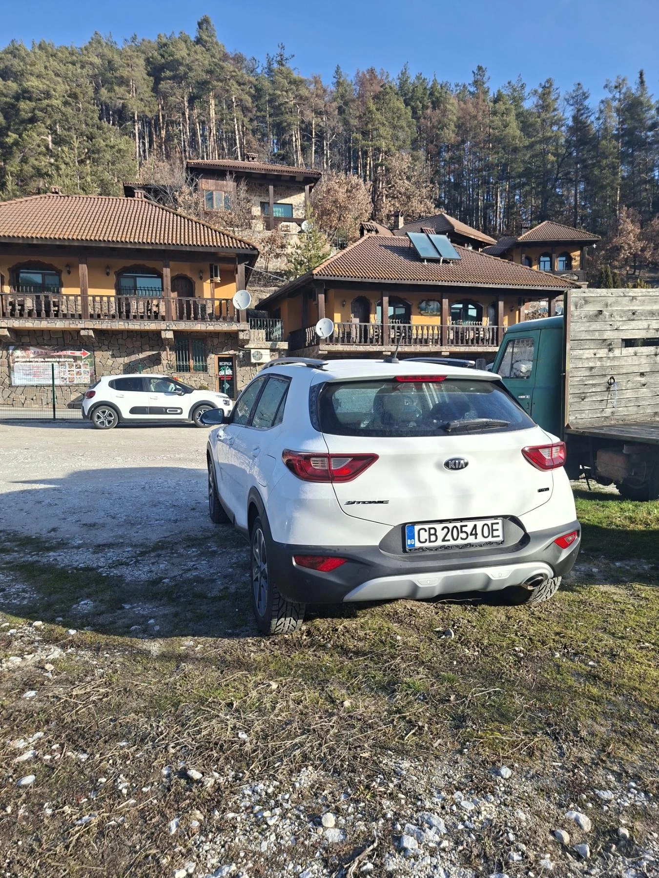 Kia Stonic 1.6 CRDI, снимка 4 - Автомобили и джипове - 53953023